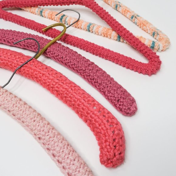 Vintage 60s Pink Crochet "Non Slip" Decorative Clothes Hangers - Picture 2 of 8